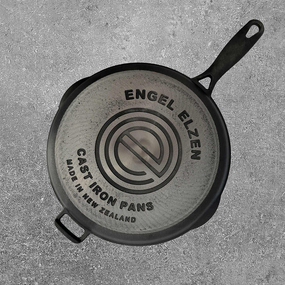 The EngelElzen Cast Iron Shallow Skillet/Lid
